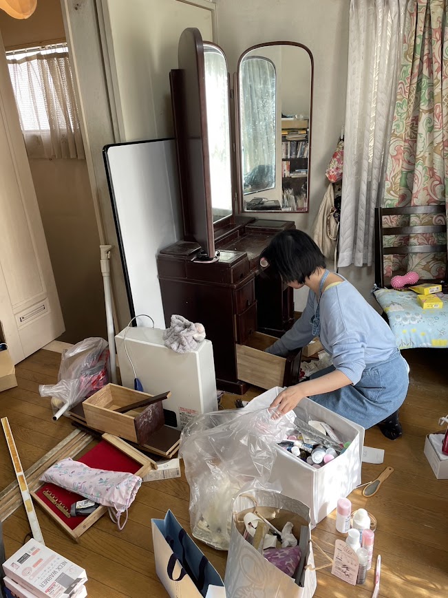 BS朝日『ウチ、“断捨離”しました！』で、実家の断捨離に挑戦。元天才