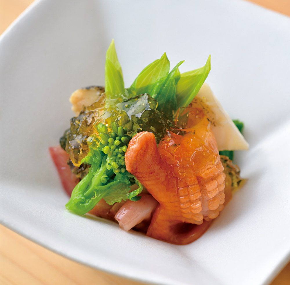 大文字山を背負った人気日本料理店 京都 おたぎ の進化に目を見張る 今の京都で輝く 若手料理人の新店へ 写真 1枚目