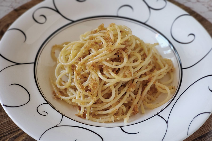 超シンプルなシチリア郷土料理レシピ アンチョビとパン粉の絶品パスタ 簡単なのに味は抜群 イタリア マンマの愛情レシピ