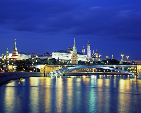 ボリショイ という言葉の真の意味を教えるモスクワの橋 今日の絶景