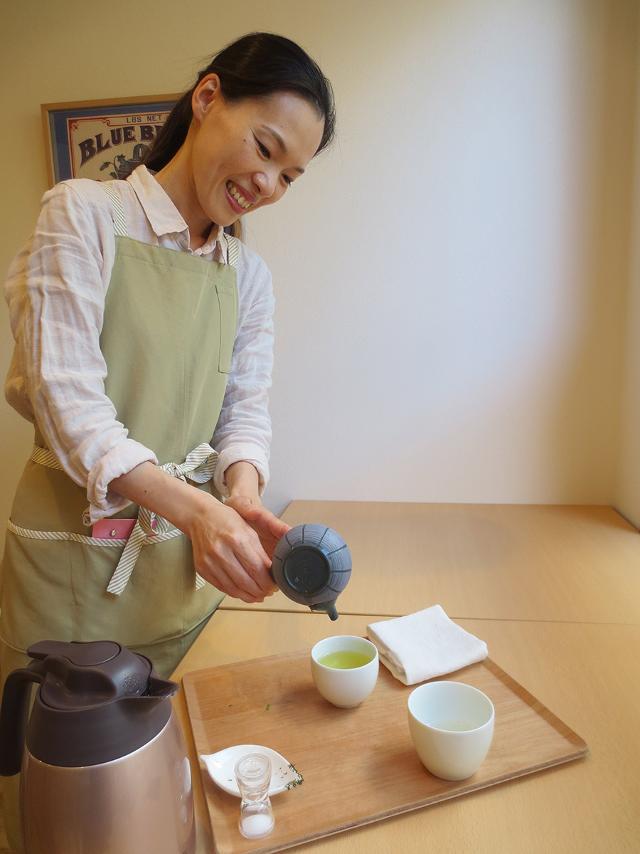 日本茶と多彩なお菓子でほっこり 大阪 豊中にある和みの日本茶カフェ そおだよおこの関西おいしい おやつ紀行