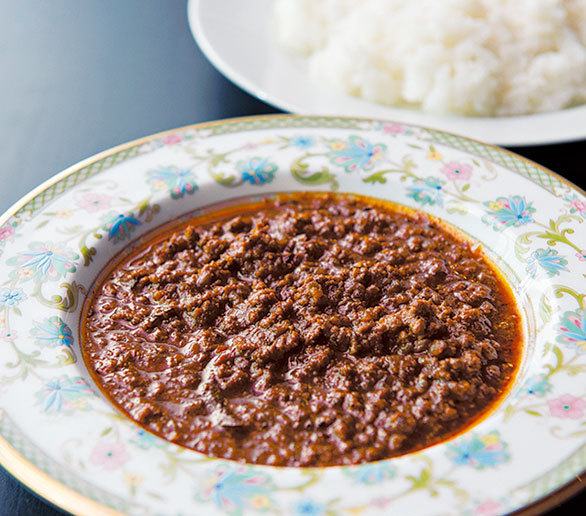 スリランカカレーとタイ料理の名店で 21時以降のスパイシーひとりごはん