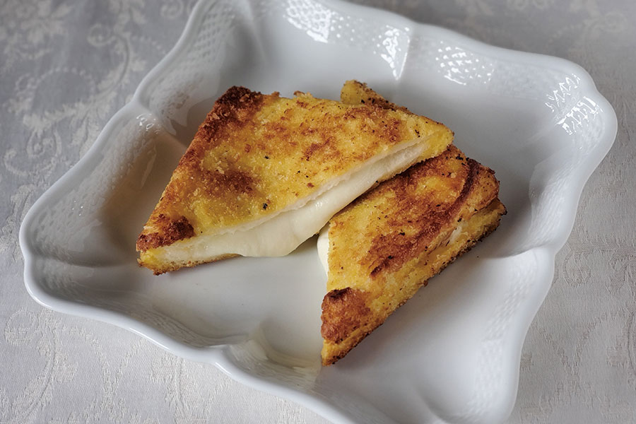 余った食パンがごちそう朝食に変身 チーズが溶け出すナポリの料理レシピ 簡単なのに味は抜群 イタリア マンマの愛情レシピ