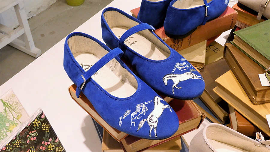 台湾の人気イラストレーターが作る 童話 刺繍靴がかわいいと話題沸騰 片倉真理のときめく台湾土産
