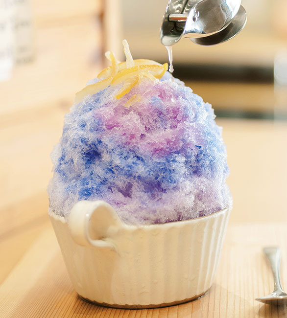 色が変わる リトマス試験紙氷 奈良の人気かき氷店で驚きの体験を