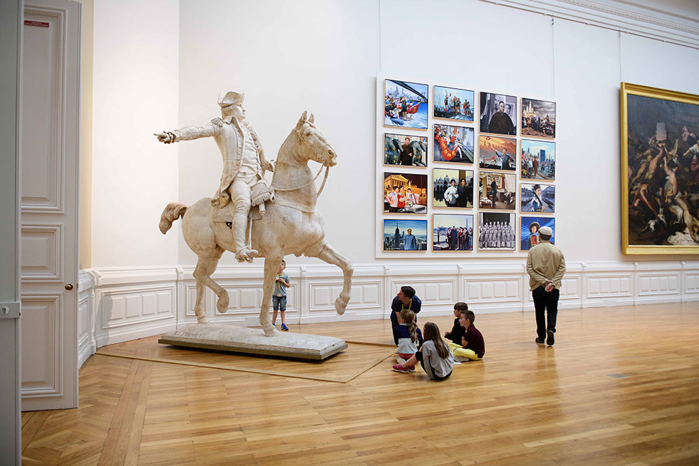 フランス ナントの個性的な美術館 作品のユニークな展示で評判 パリから西へブルターニュの水辺を巡る