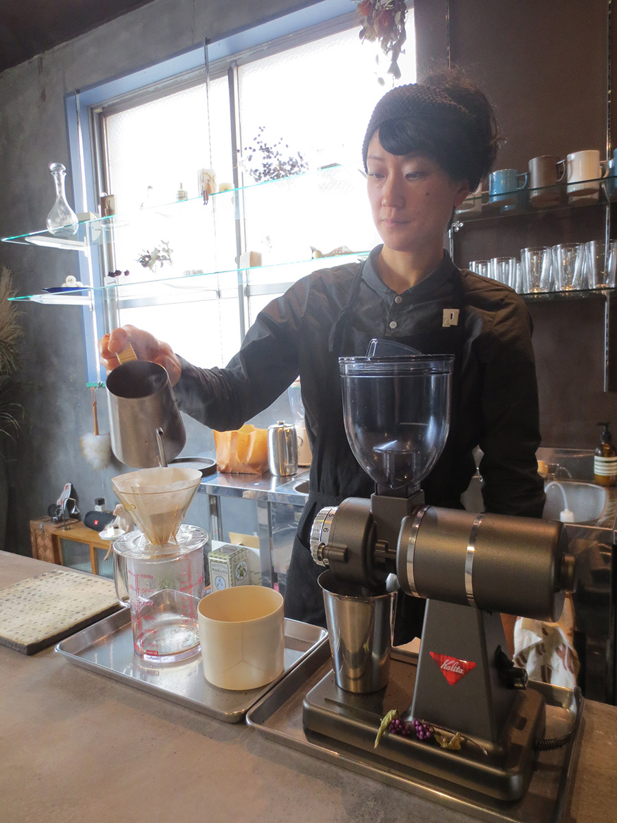 2ページ目 宝塚のカフェに広がる不思議な世界は 面白いもの おやつのパラダイス そおだよおこの関西おいしい おやつ紀行