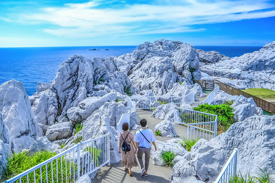 (2ページ目)【和歌山県】夏の絶景・風物詩5選 南国ムード漂う美しい白砂の浜 | いつか行きたい！「日本にしかない風景」再発見