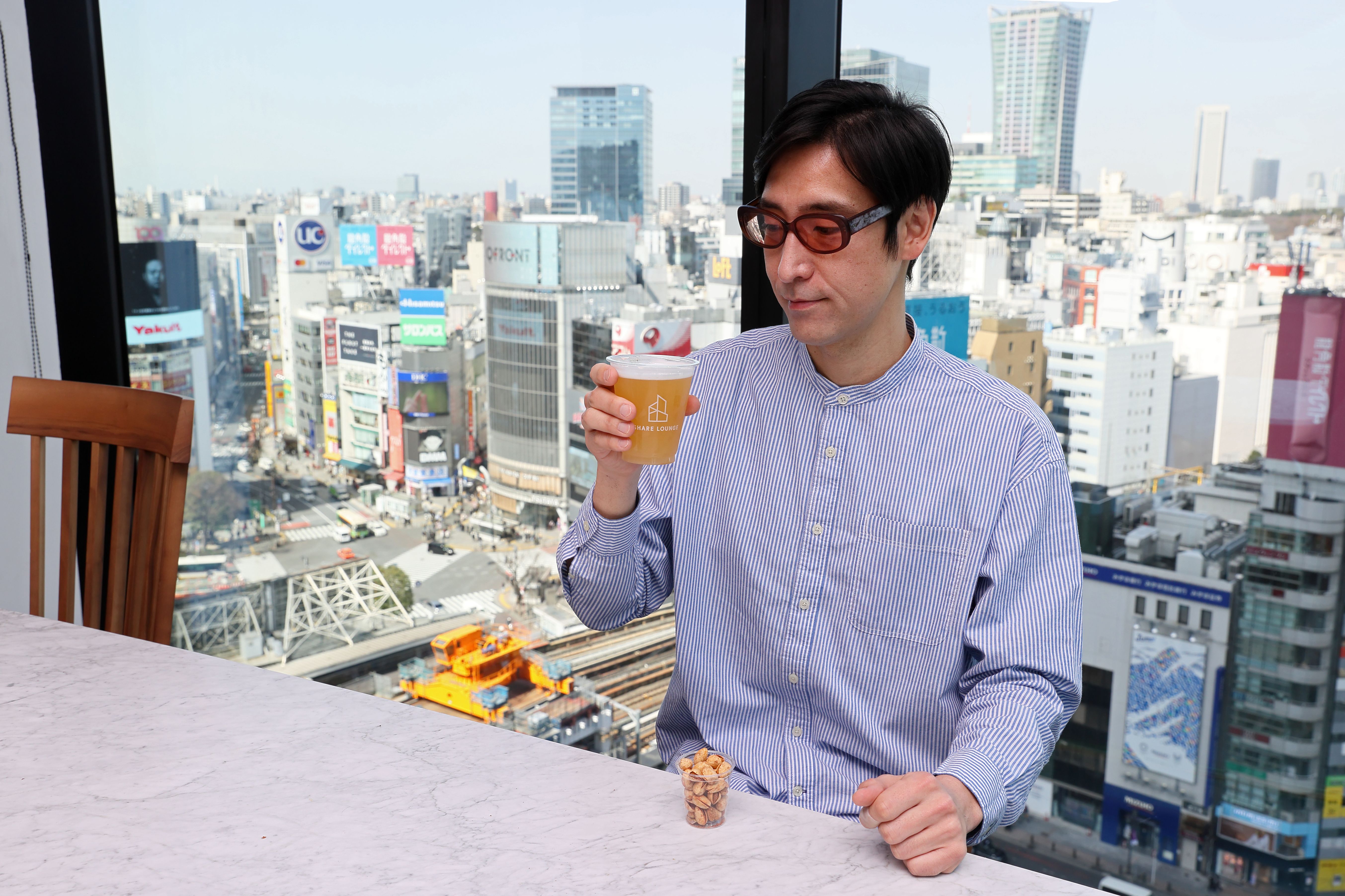 渋谷の 飲めるtsutaya に潜入 ビール片手にリモートできる 写真 12枚目