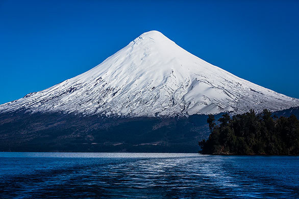 南米チリに聳え立つ活発な火山は 見れば見るほど富士山と瓜二つ 今日の絶景