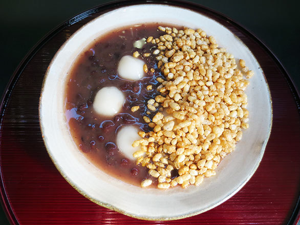 3ページ目 できたての粟おこし 食べたことある 本場で味わう大阪の名物菓子 そおだよおこの関西おいしい おやつ紀行