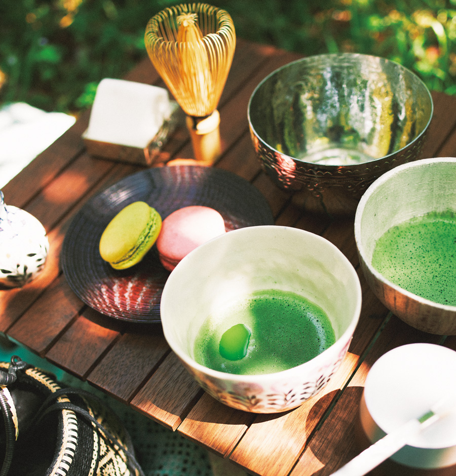 やわらかな光の下でお茶を点てる幸せ 野点デビュー してみませんか