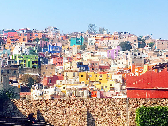 メキシコでもっとも美しい街 グアナファトのカラフルな絶景 悠久の時を旅する メキシコ中央高原へ