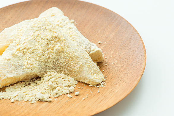 エロチックな求肥の舌触りにうっとり 目白の老舗 志むらの九十九餅 肱岡香子のsweetsな手みやげ