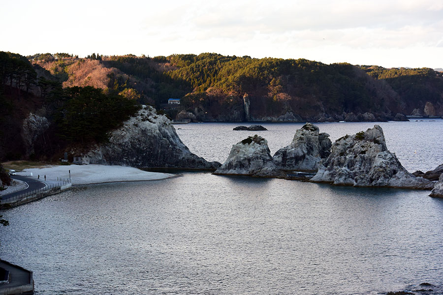 まさに 浄土 三陸きっての景勝地 岩手 浄土ヶ浜の神秘的な絶景 古関千恵子の世界極楽ビーチ百景