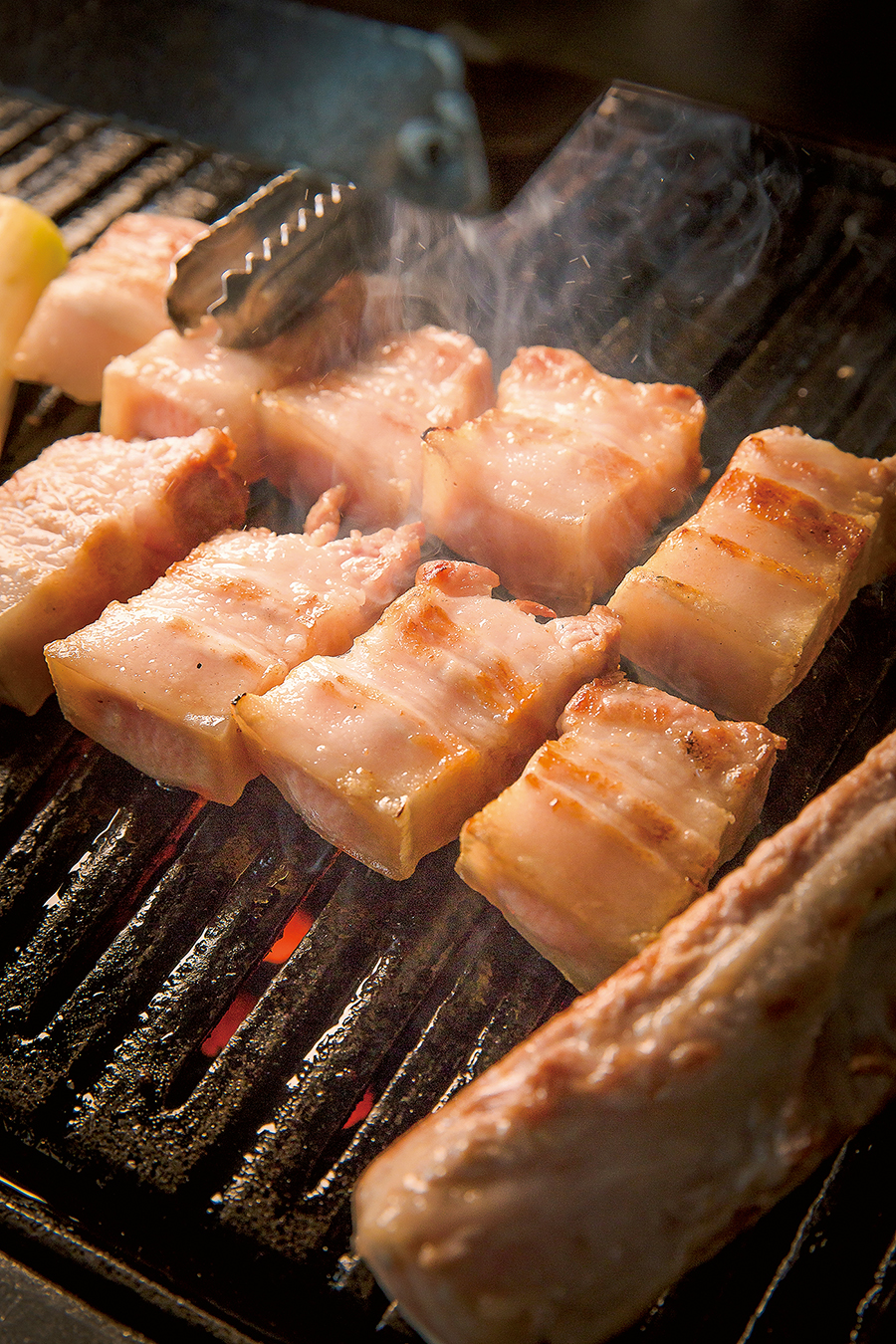 極上サムギョプサルは食通御用達 ソウルの人気店で希少肉を堪能 ソウルで豚肉を食べたい サムギョプサルの名店5選