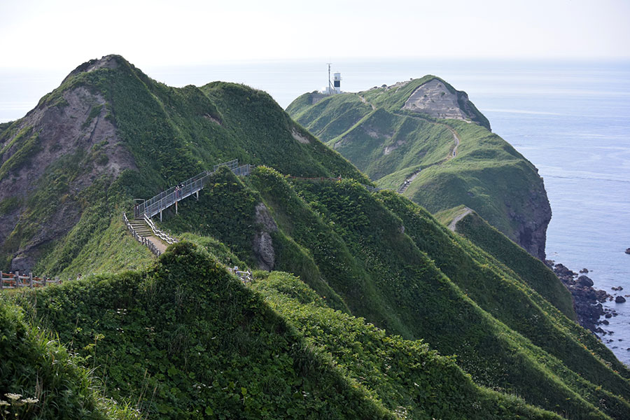 3ページ目 エメラルドが広がる絶景の積丹半島 北海道の積丹ブルーをsupで味わう 古関千恵子の世界極楽ビーチ百景