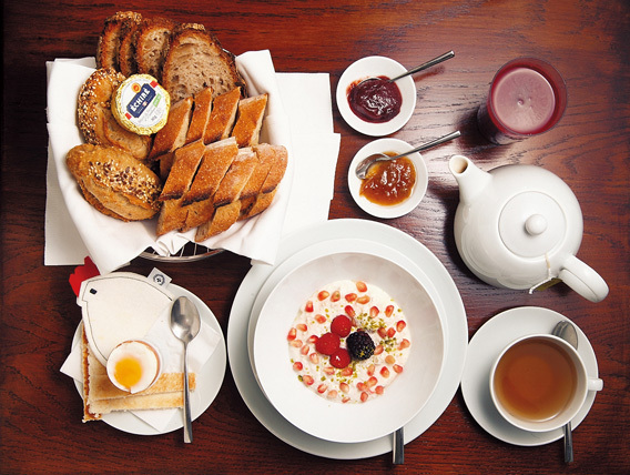 モード業界出身オーナーがパリの朝食をファッショナブルに変えた