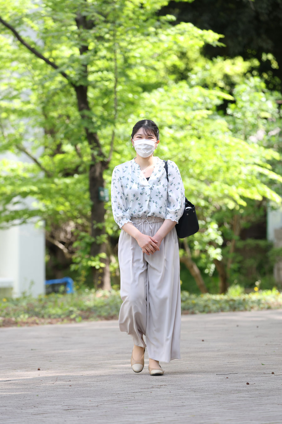 少女の面影から成年皇族の品格へ」愛子さまのファッションから