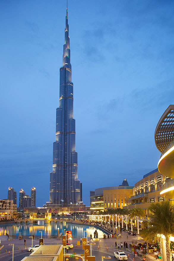 アラビア半島で繰り広げられる 熾烈な超高層ビル競争の先駆者 今日の絶景