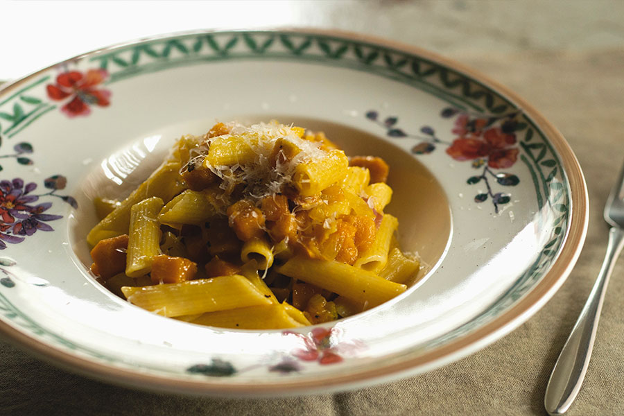 今が旬 イタリアの家庭の味をお届け お手軽 カボチャのパスタ レシピ 簡単なのに味は抜群 イタリア マンマの愛情レシピ